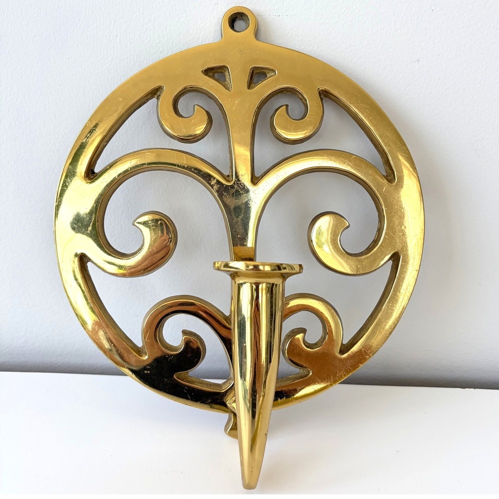 Virginia Metalcrafters Brass Wall Sconce Scroll Filigree Candle Holder VM 16-1